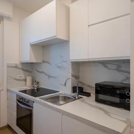 Alfa Holidays Apartamento Alassio